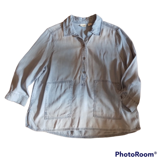 WESTBOUND denim chambray button up top - Picture 2 of 4